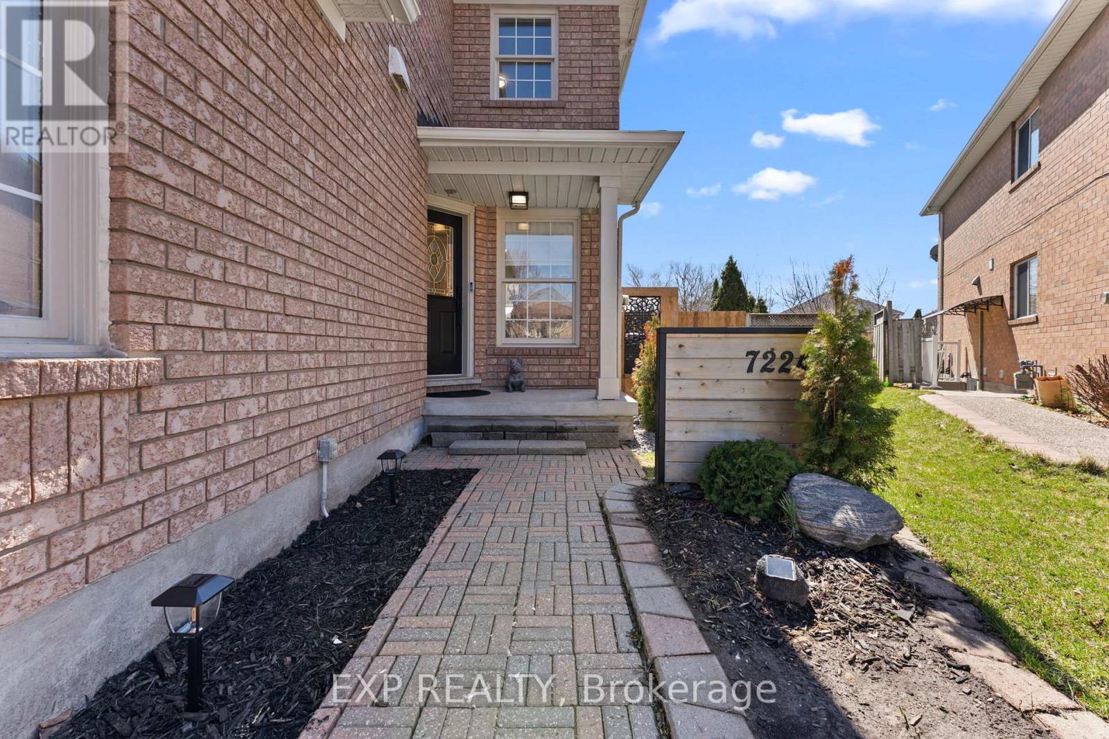 7224 Visor Gate, Mississauga (Meadowvale Village), Ontario  L5N 8B5 - Photo 2 - W13000416
