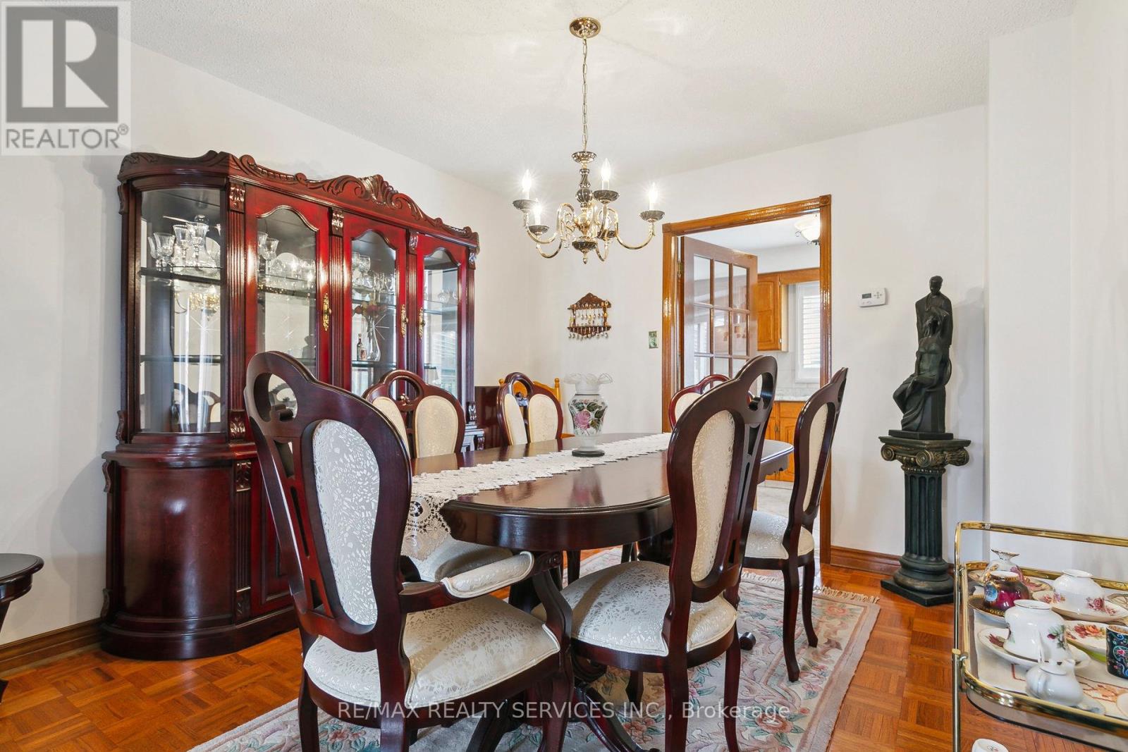 247 Vodden Street W, Brampton, Ontario  L6X 2X7 - Photo 13 - W13000446