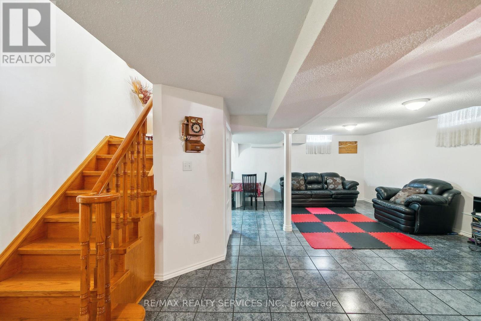 247 Vodden Street W, Brampton, Ontario  L6X 2X7 - Photo 34 - W13000446