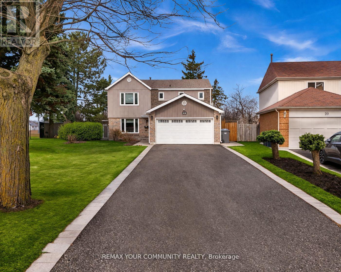 22 MADELAINE CRESCENT, Brampton, Ontario