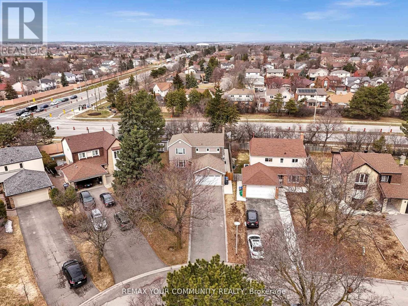 22 Madelaine Crescent, Brampton, Ontario  L6S 2Y9 - Photo 39 - W13000486