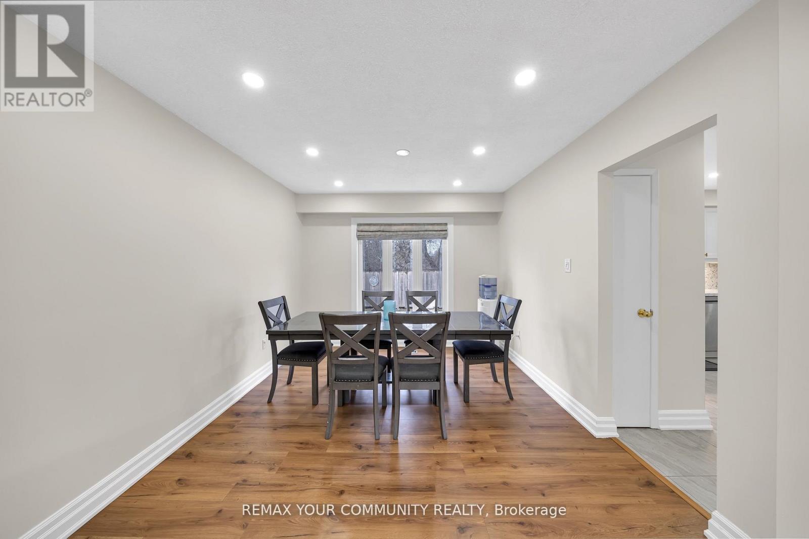 22 Madelaine Crescent, Brampton, Ontario  L6S 2Y9 - Photo 8 - W13000486