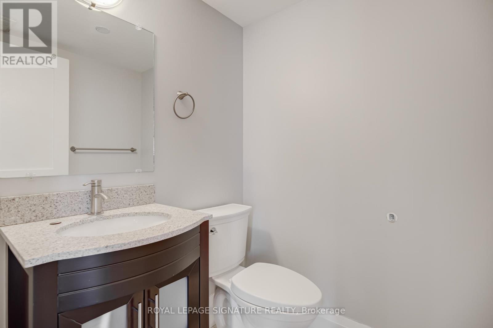 Upper 2 Levels - 14 Rotherham Avenue, Toronto, Ontario  M6M 1L8 - Photo 12 - W13000514