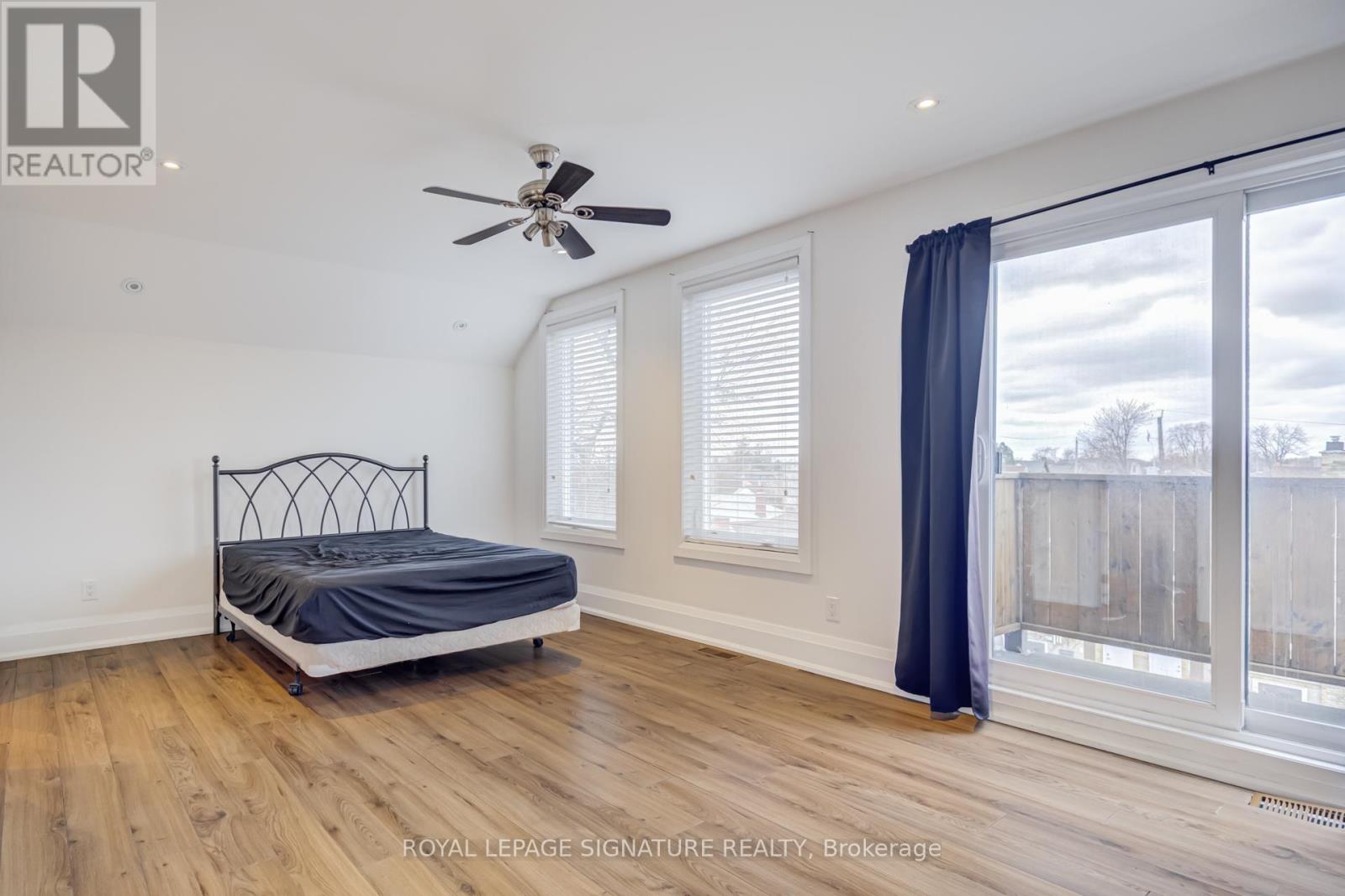 Upper 2 Levels - 14 Rotherham Avenue, Toronto, Ontario  M6M 1L8 - Photo 13 - W13000514