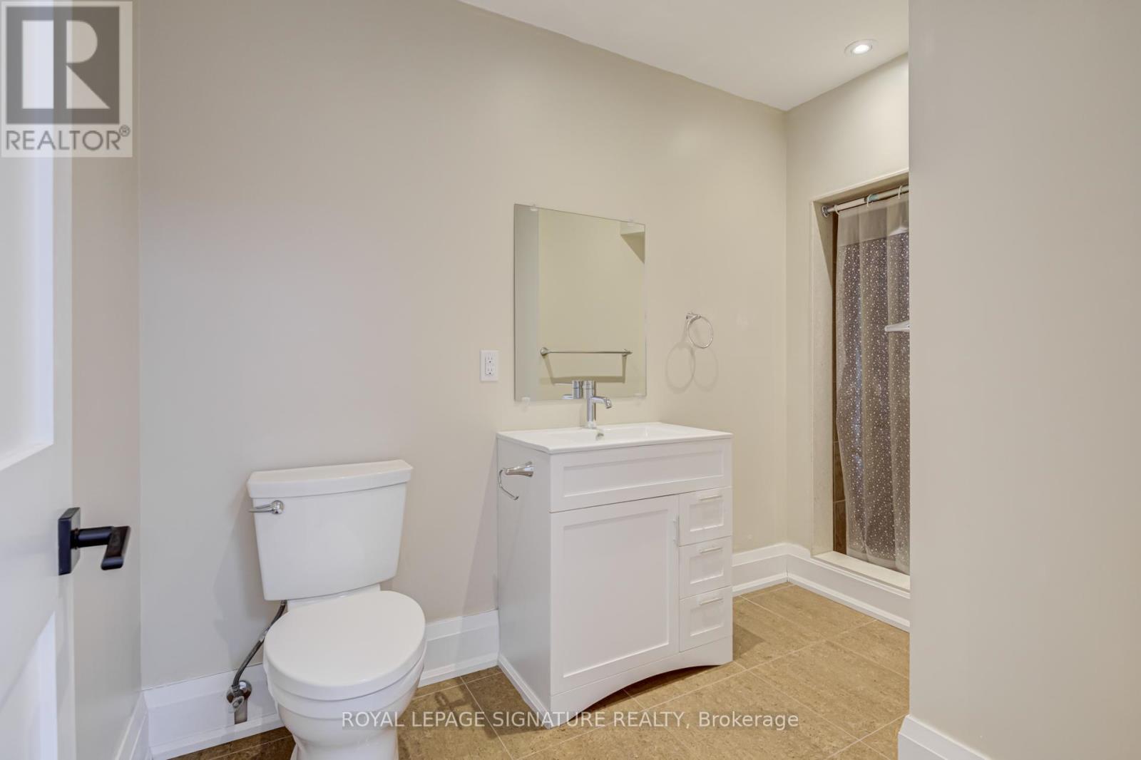 Upper 2 Levels - 14 Rotherham Avenue, Toronto, Ontario  M6M 1L8 - Photo 20 - W13000514