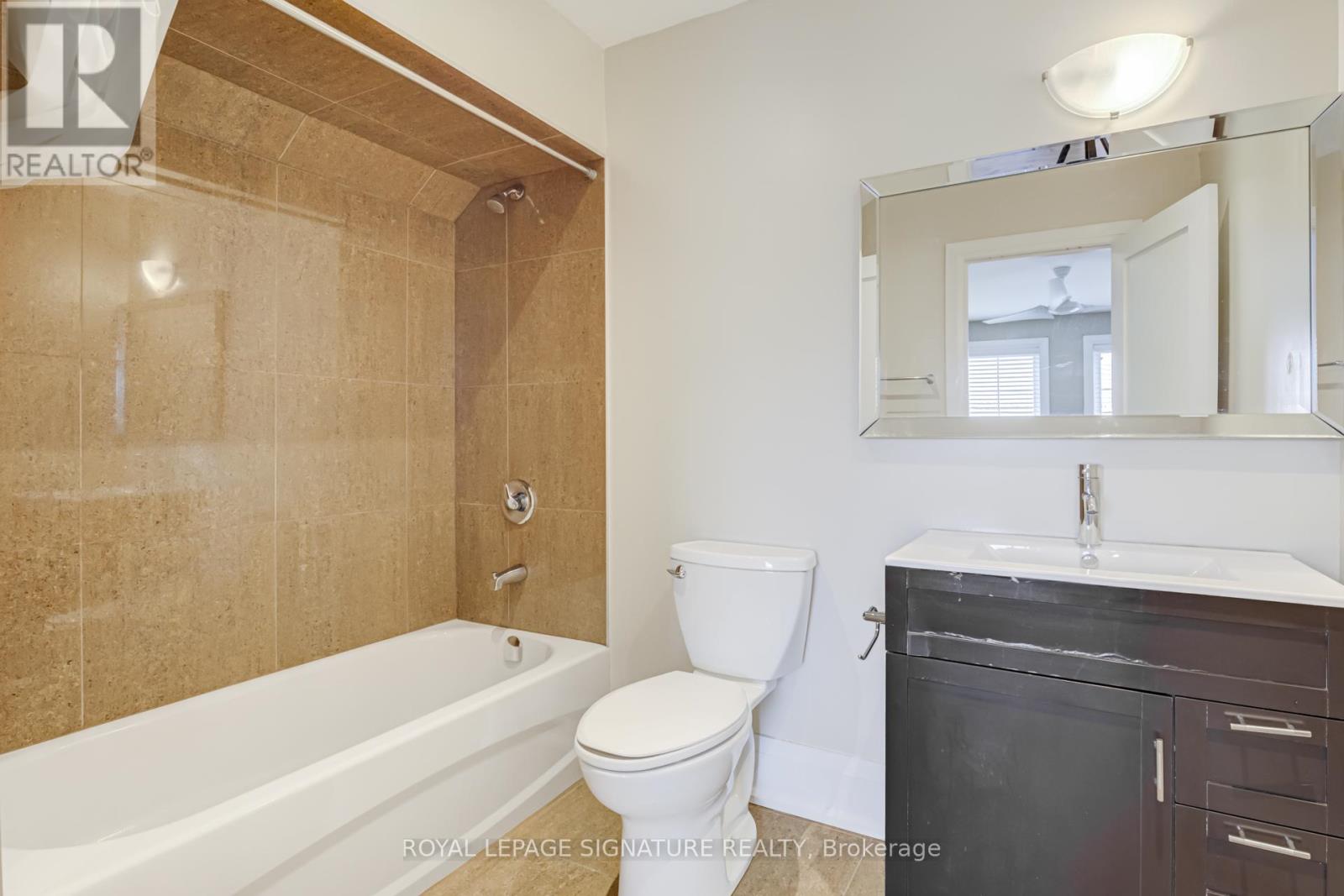 Upper 2 Levels - 14 Rotherham Avenue, Toronto, Ontario  M6M 1L8 - Photo 23 - W13000514