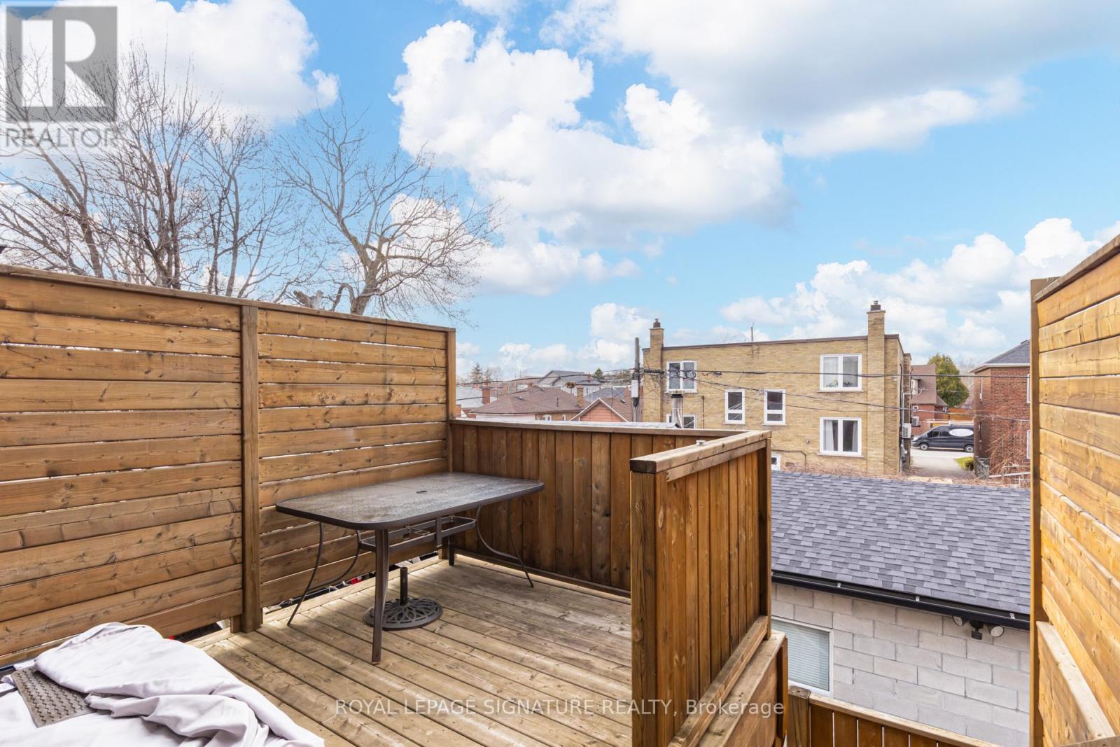Upper 2 Levels - 14 Rotherham Avenue, Toronto, Ontario  M6M 1L8 - Photo 24 - W13000514