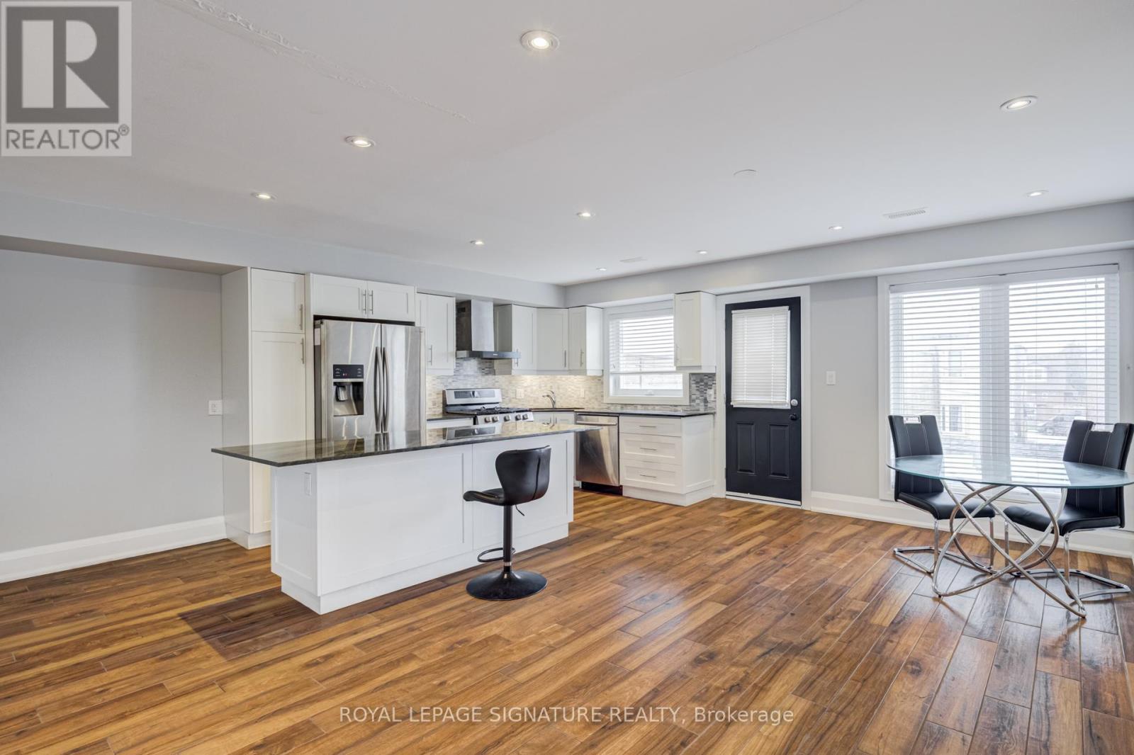 Upper 2 Levels - 14 Rotherham Avenue, Toronto, Ontario  M6M 1L8 - Photo 5 - W13000514