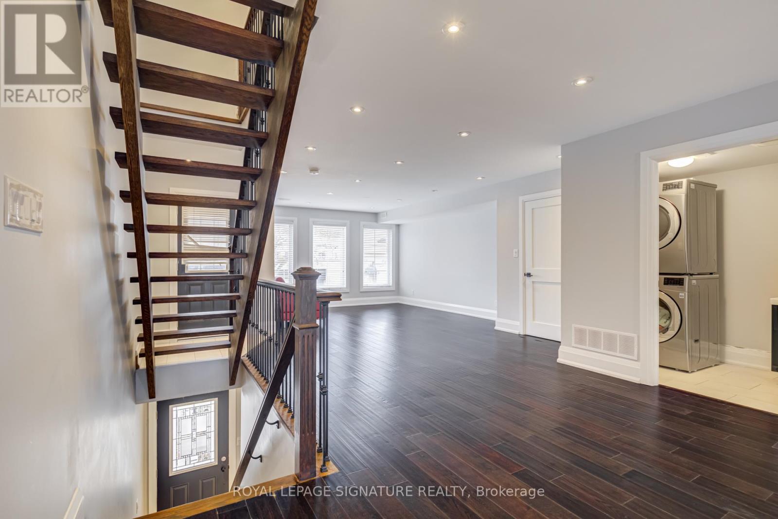Upper 2 Levels - 14 Rotherham Avenue, Toronto, Ontario  M6M 1L8 - Photo 7 - W13000514