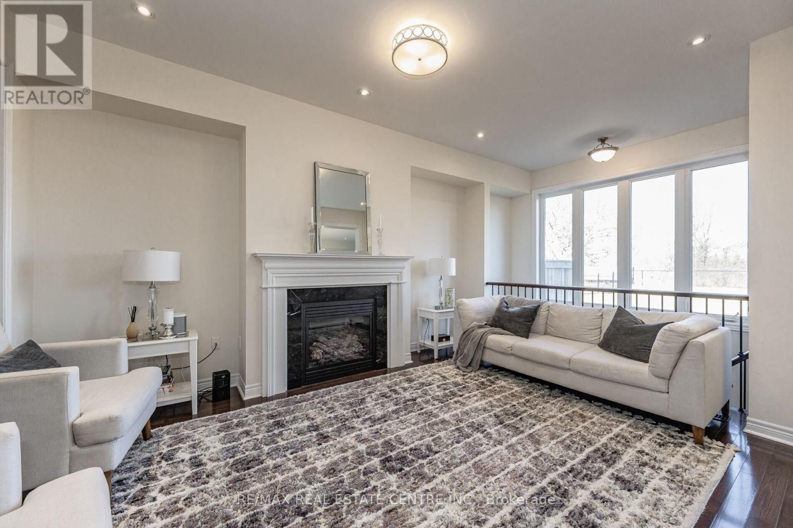 2453 Village Common, Oakville, Ontario  L6M 0S2 - Photo 14 - W13000524