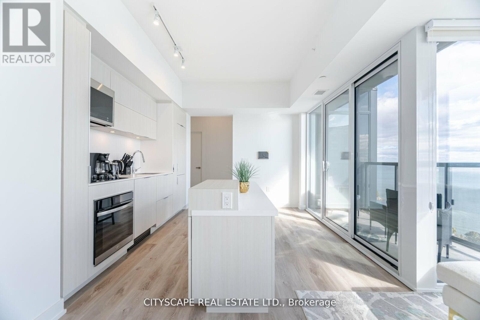 1907 - 370 Martha Street S, Burlington, Ontario  L7R 0G9 - Photo 12 - W13000586