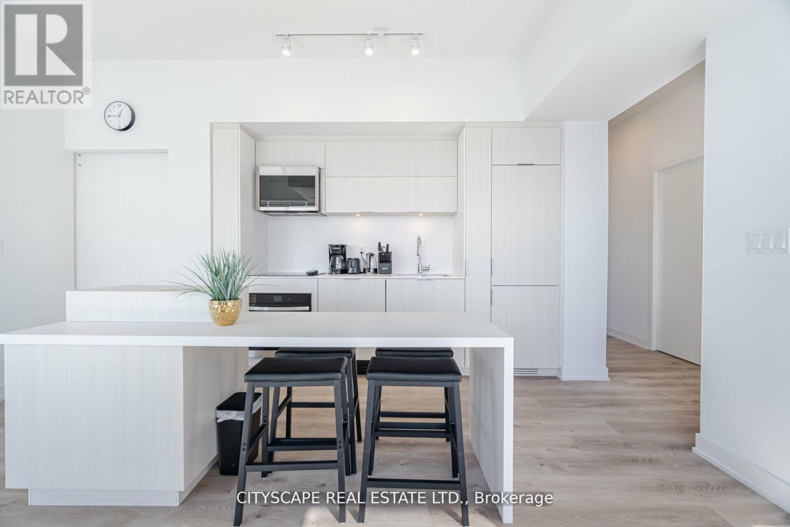 1907 - 370 Martha Street S, Burlington, Ontario  L7R 0G9 - Photo 9 - W13000586