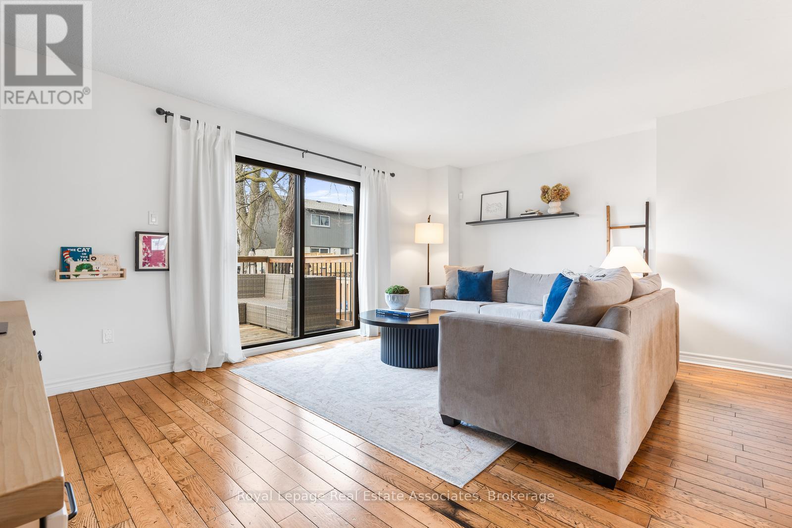 48 - 1516 Sixth Line, Oakville, Ontario  L6H 2P2 - Photo 2 - W13000606