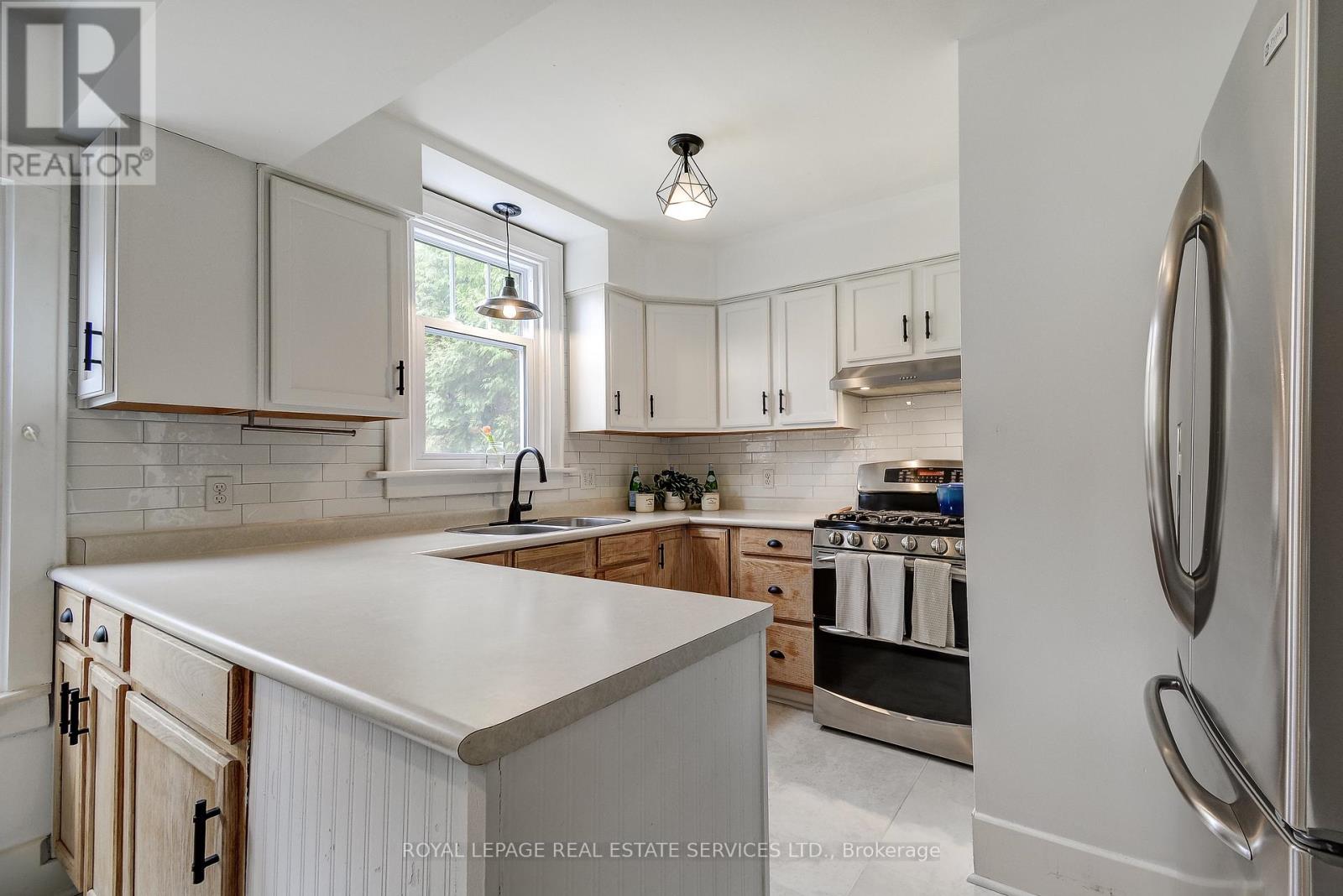 139 Lake Street, Grimsby, Ontario  L3M 4M6 - Photo 16 - X13000254