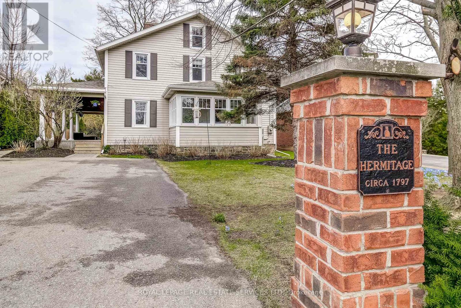 139 Lake Street, Grimsby, Ontario  L3M 4M6 - Photo 2 - X13000254