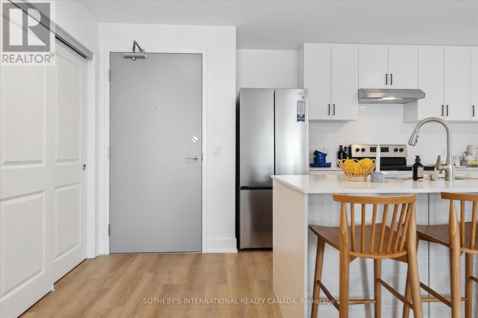 201 - 19b West Street N, Kawartha Lakes, Ontario  K0M 1N0 - Photo 3 - X13000376