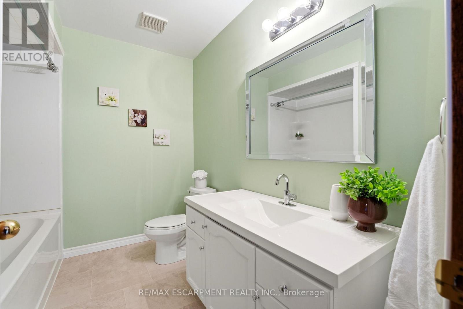 165 Essling Avenue, Hamilton, Ontario  L9B 2H9 - Photo 29 - X13000440