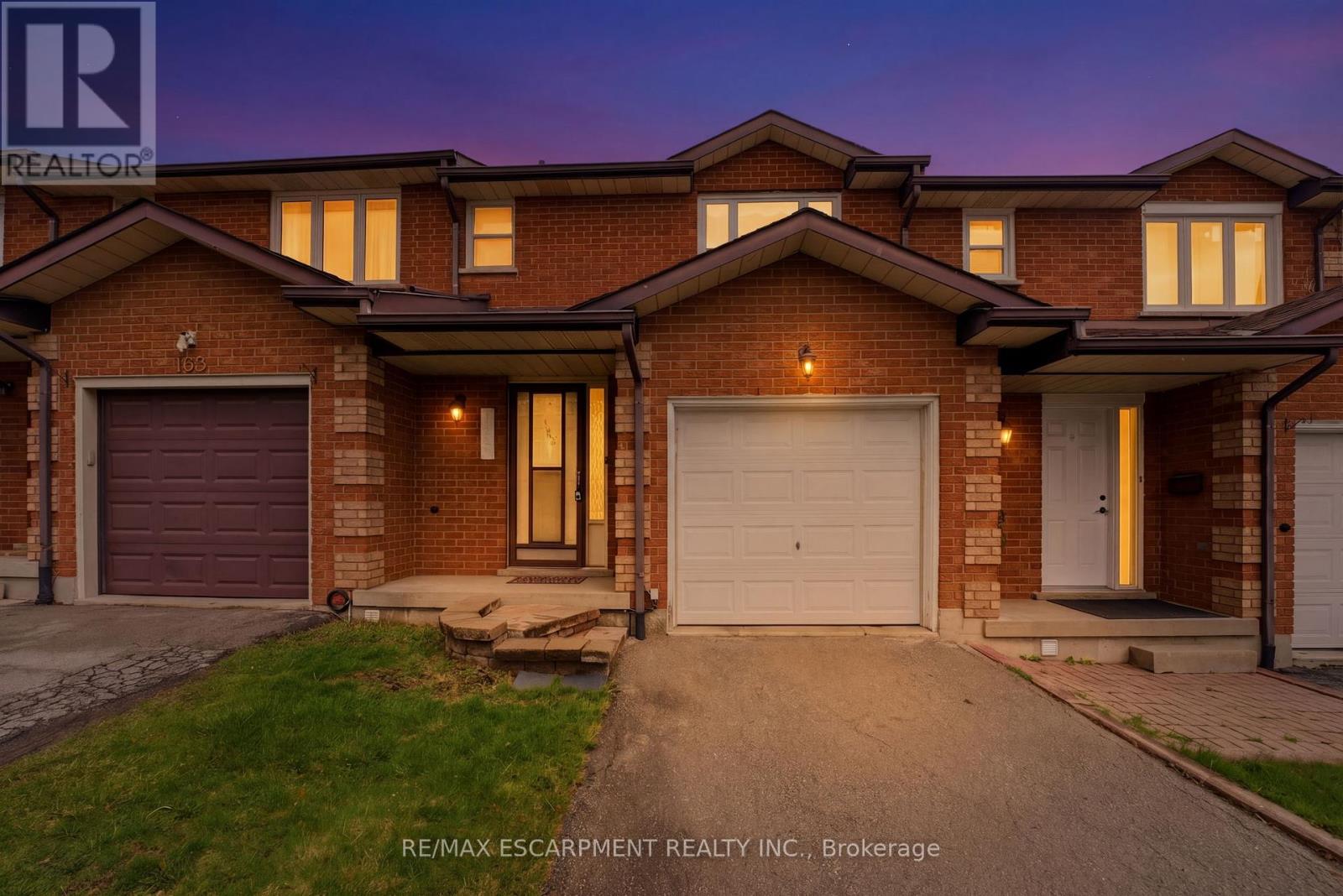 165 Essling Avenue, Hamilton, Ontario  L9B 2H9 - Photo 8 - X13000440