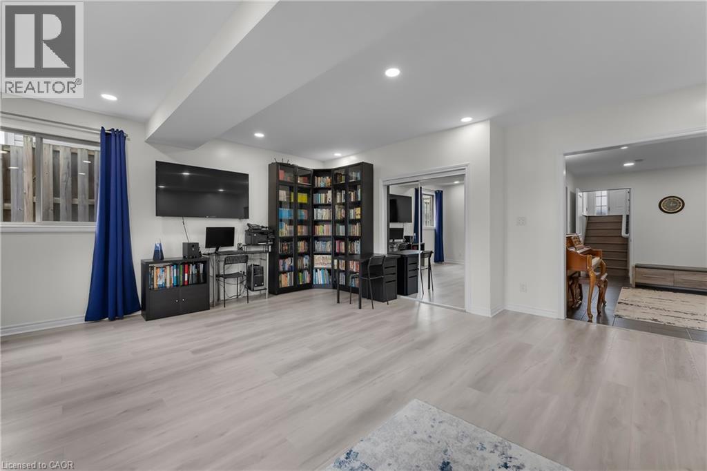 7032 Kelly Drive, Niagara Falls, Ontario  L2H 3J9 - Photo 25 - 40820845