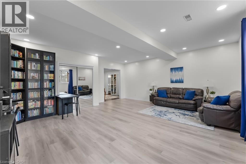 7032 Kelly Drive, Niagara Falls, Ontario  L2H 3J9 - Photo 26 - 40820845