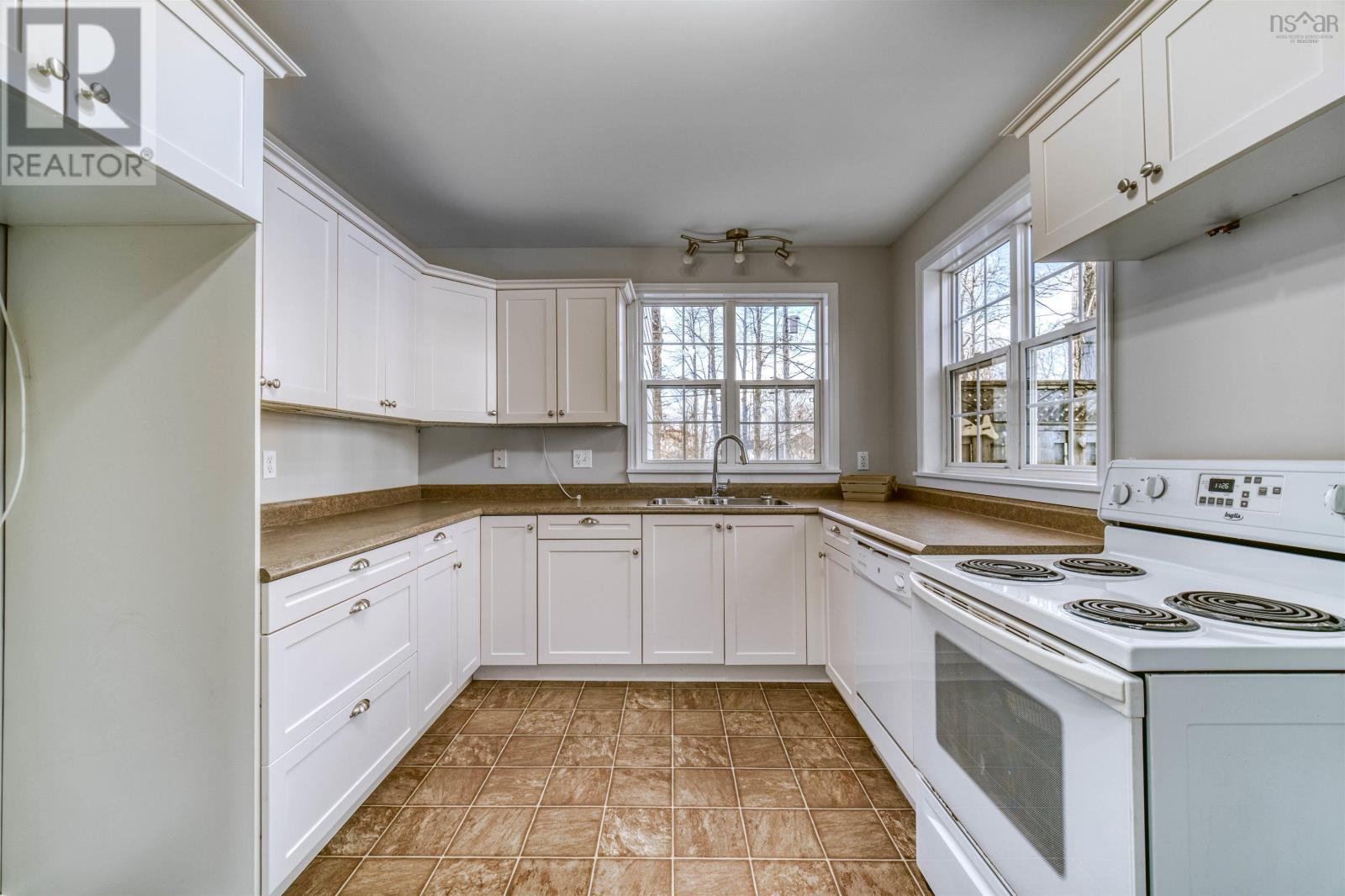 68 Cottage Street, Pictou, Nova Scotia  B0K 1H0 - Photo 11 - 202607440