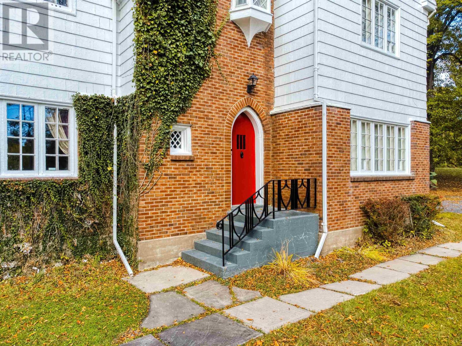 68 Cottage Street, Pictou, Nova Scotia  B0K 1H0 - Photo 2 - 202607440