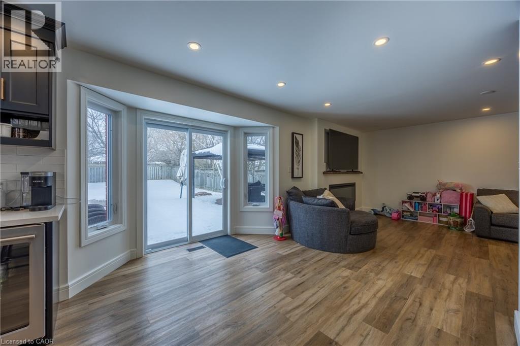 3 Kintyre Court, Caledonia, Ontario  N3W 1G8 - Photo 8 - 40817763