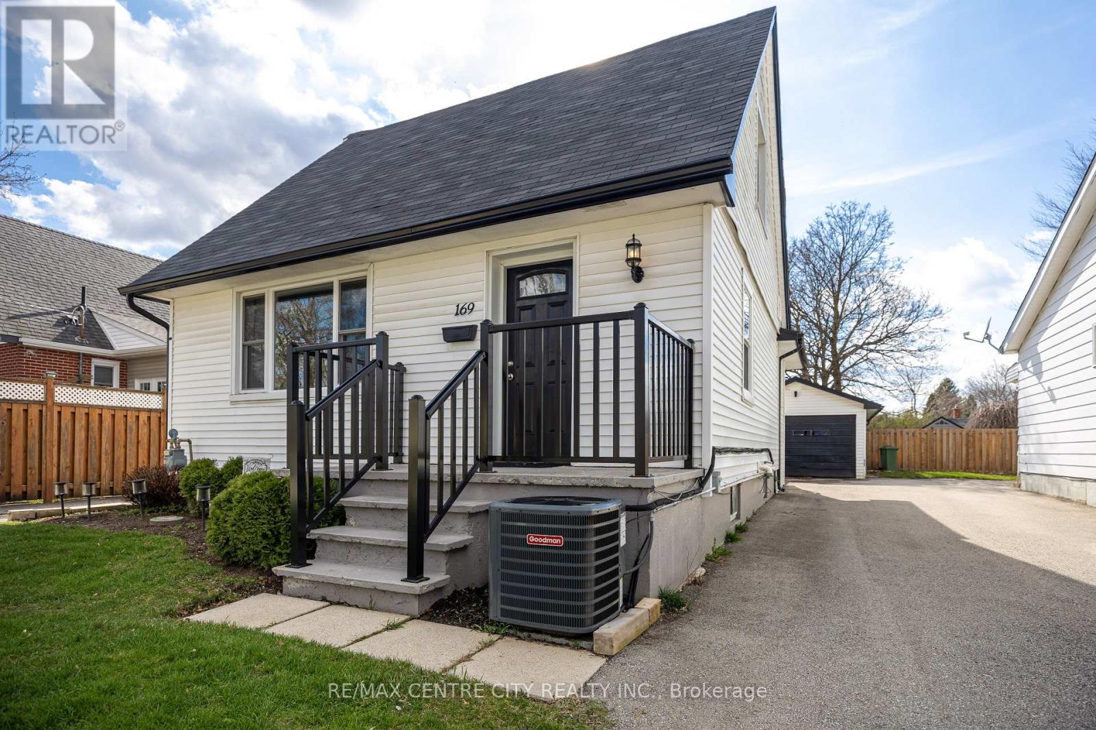 169 Fifth Avenue, St. Thomas, Ontario  N5R 4G2 - Photo 4 - X13000838