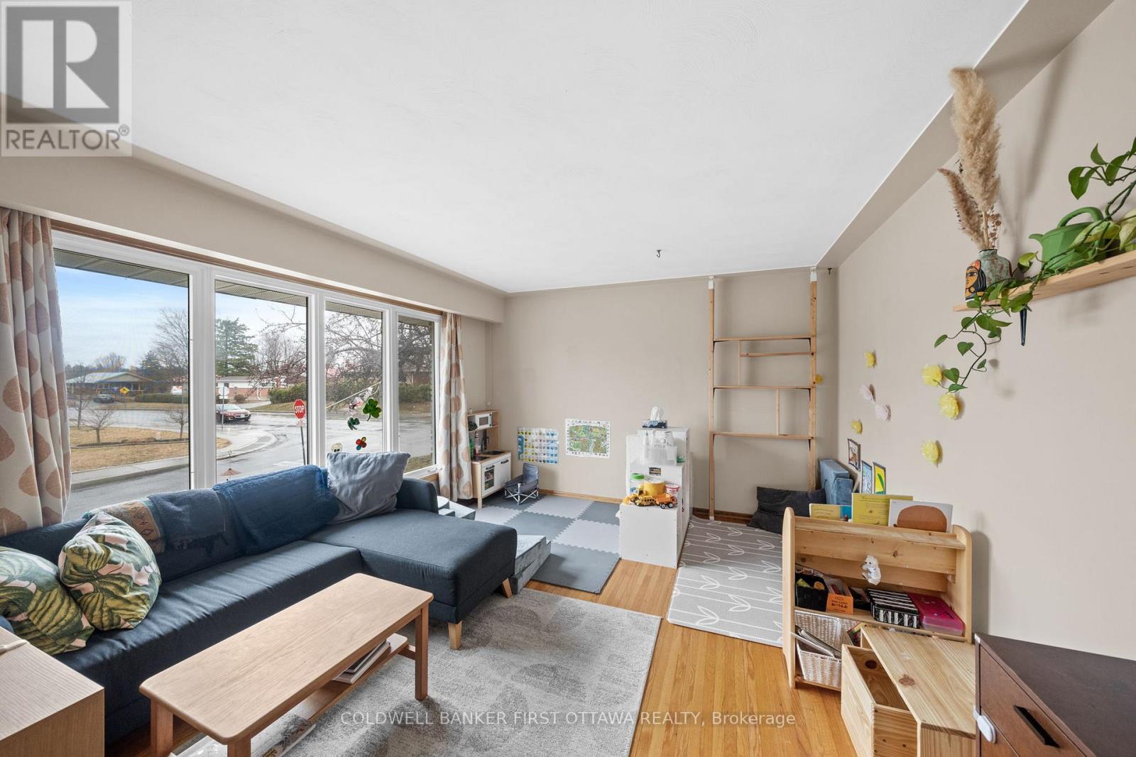 2066 Saunderson Drive, Ottawa, Ontario  K1G 2E6 - Photo 8 - X13000736