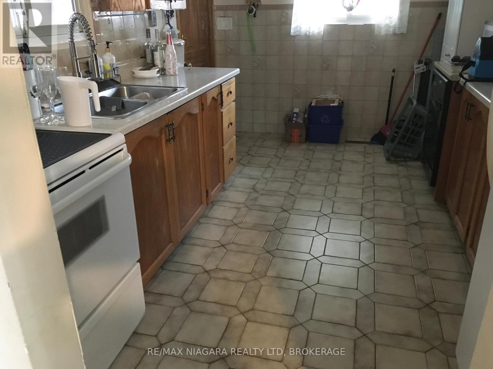 4577 Drummond Road, Niagara Falls, Ontario  L2E 6C8 - Photo 23 - X13000652