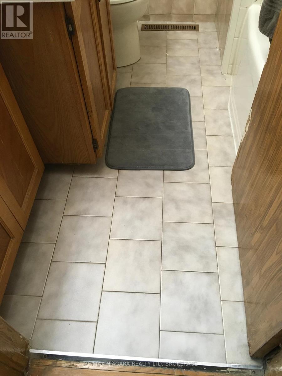 4577 Drummond Road, Niagara Falls, Ontario  L2E 6C8 - Photo 28 - X13000652