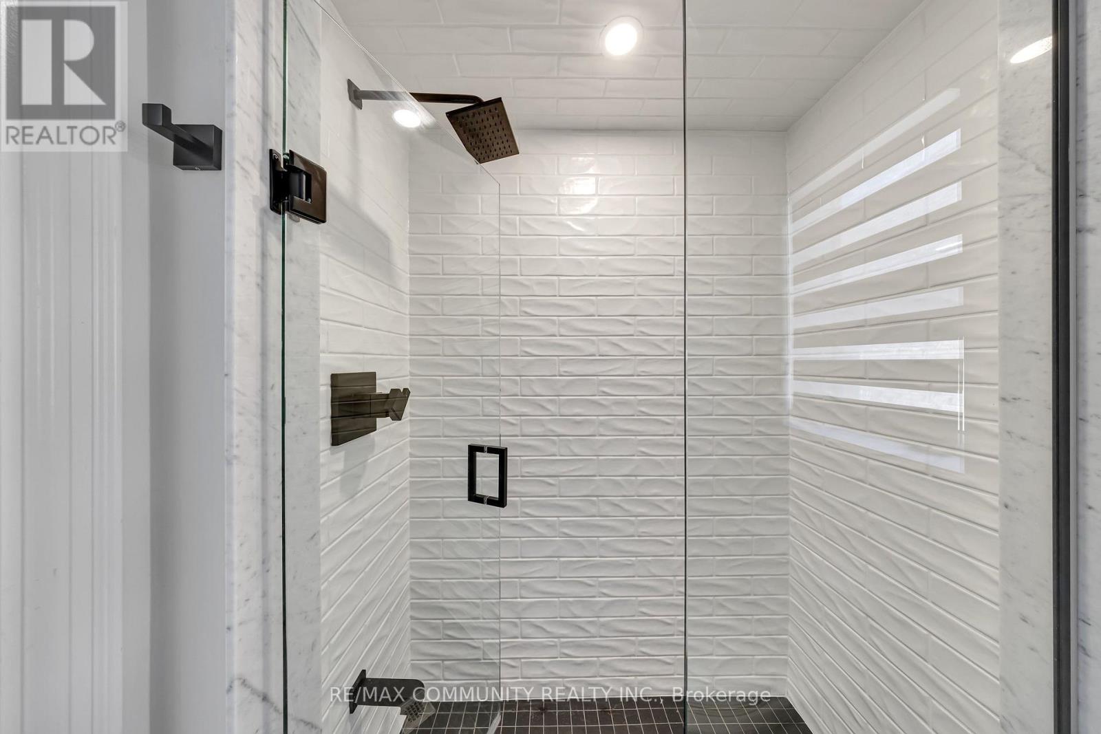 2489 Florentine Place, Pickering, Ontario  L1X 0H2 - Photo 35 - E12998972