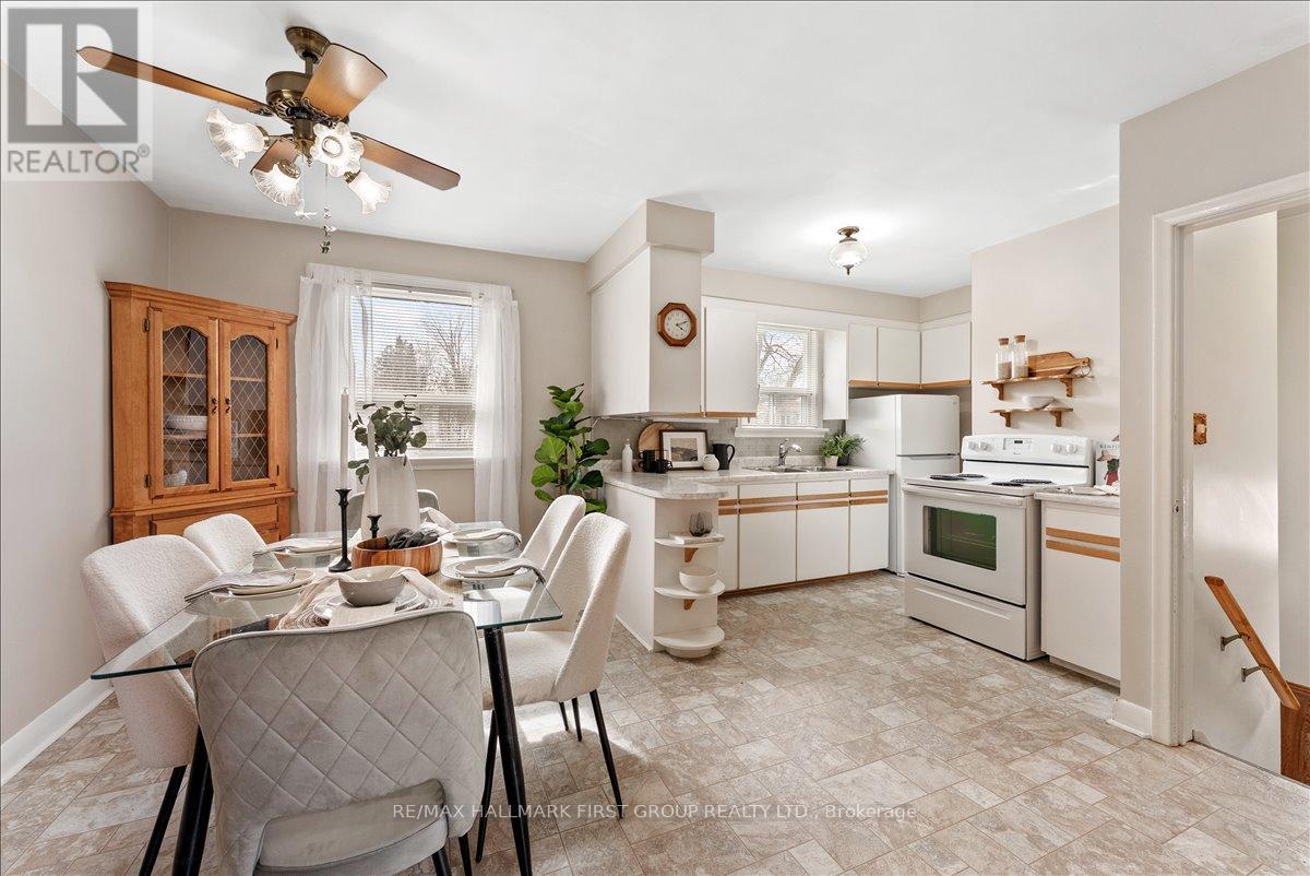 32 Linton Avenue, Ajax, Ontario  L1T 2X6 - Photo 11 - E13000798