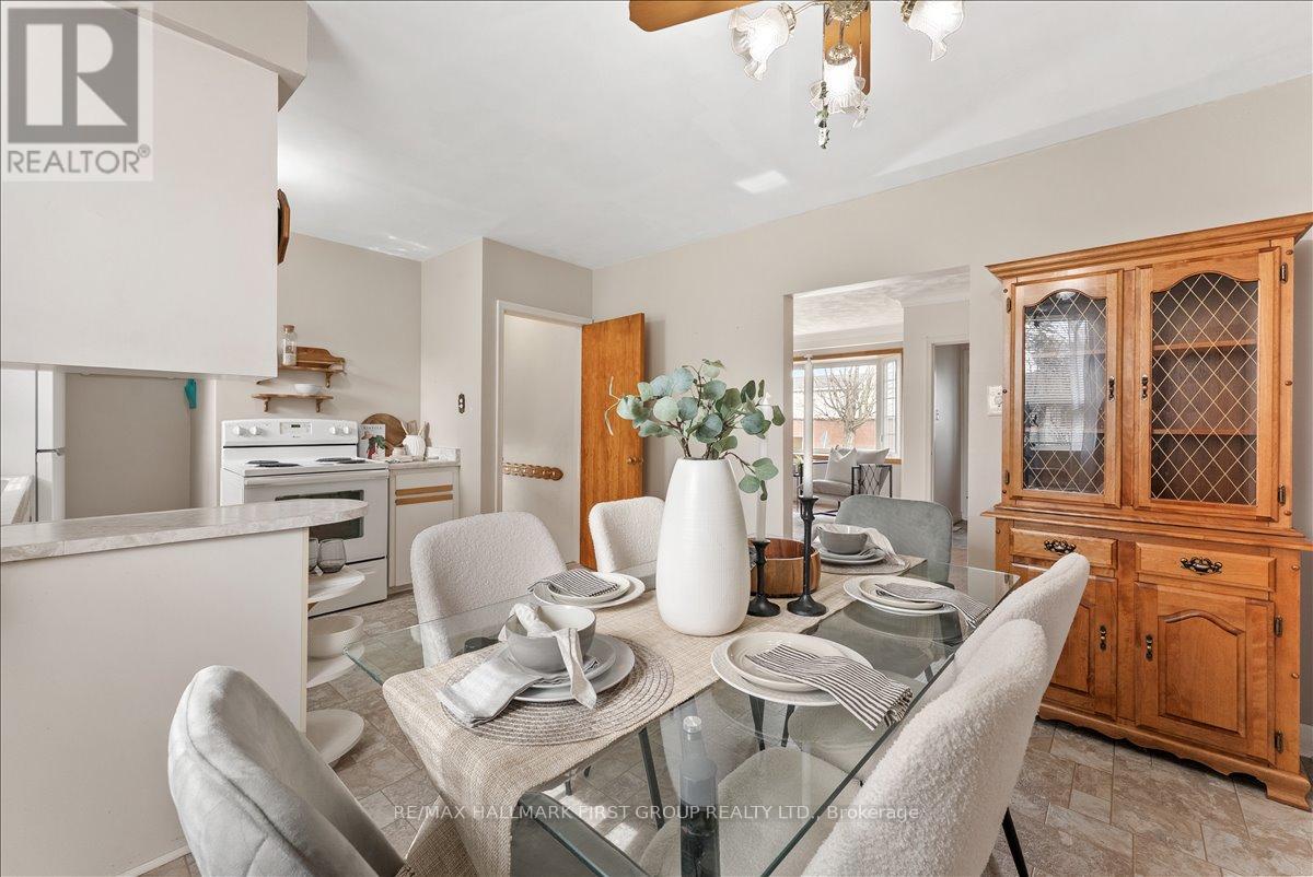 32 Linton Avenue, Ajax, Ontario  L1T 2X6 - Photo 13 - E13000798