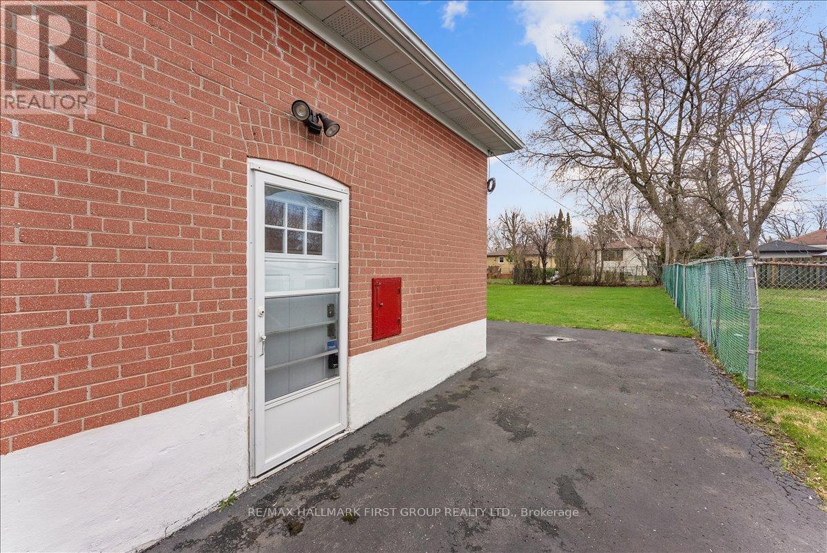 32 Linton Avenue, Ajax, Ontario  L1T 2X6 - Photo 30 - E13000798