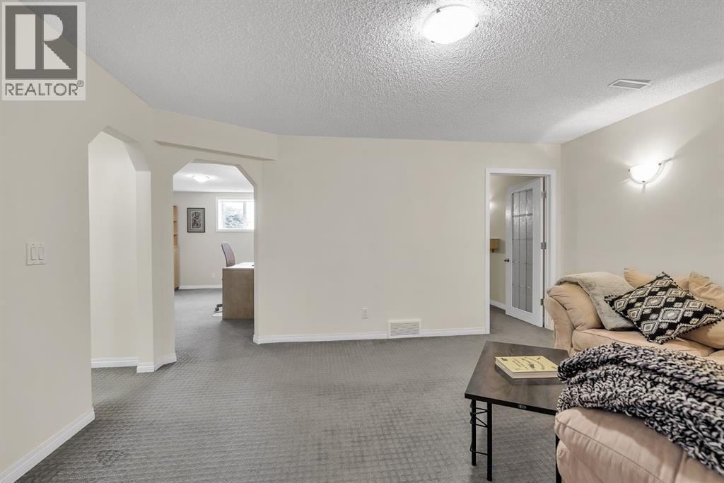 151 Hawkmere View, Chestermere, Alberta  T1X 1T8 - Photo 24 - A2291921