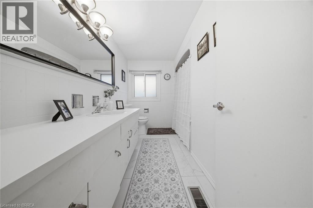 22 Paris Road, Brantford, Ontario  N3R 1H7 - Photo 27 - 40820762