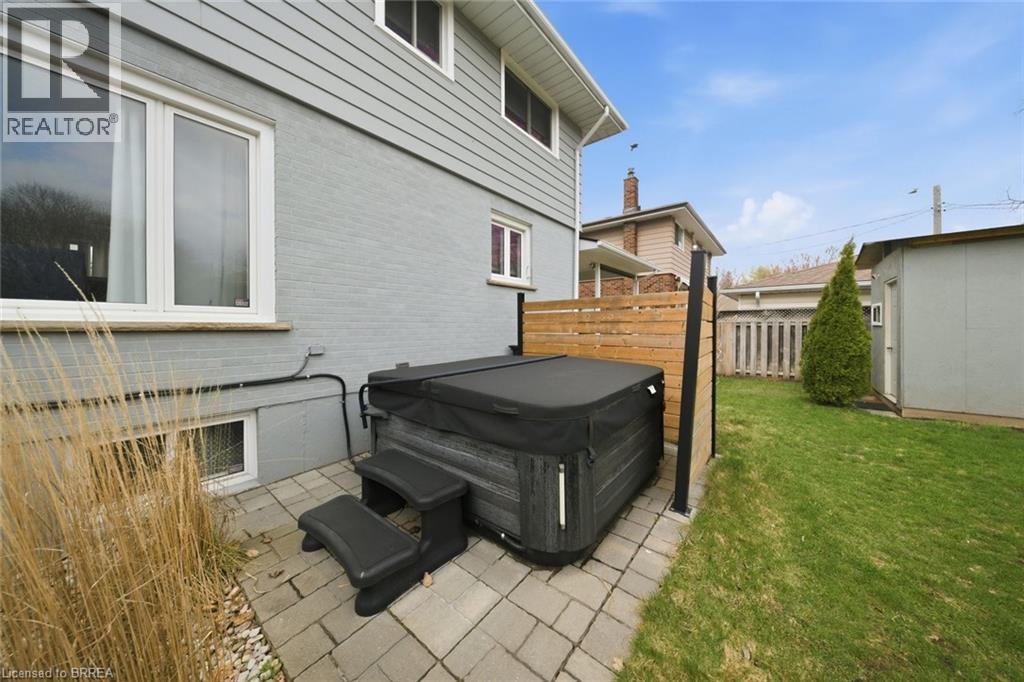 22 Paris Road, Brantford, Ontario  N3R 1H7 - Photo 42 - 40820762