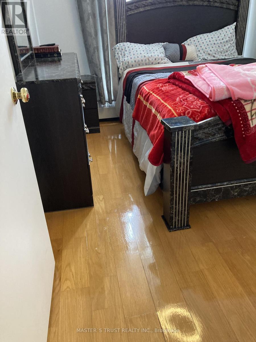 707 - 335 Driftwood Avenue, Toronto, Ontario  M3N 2P3 - Photo 11 - W12486483