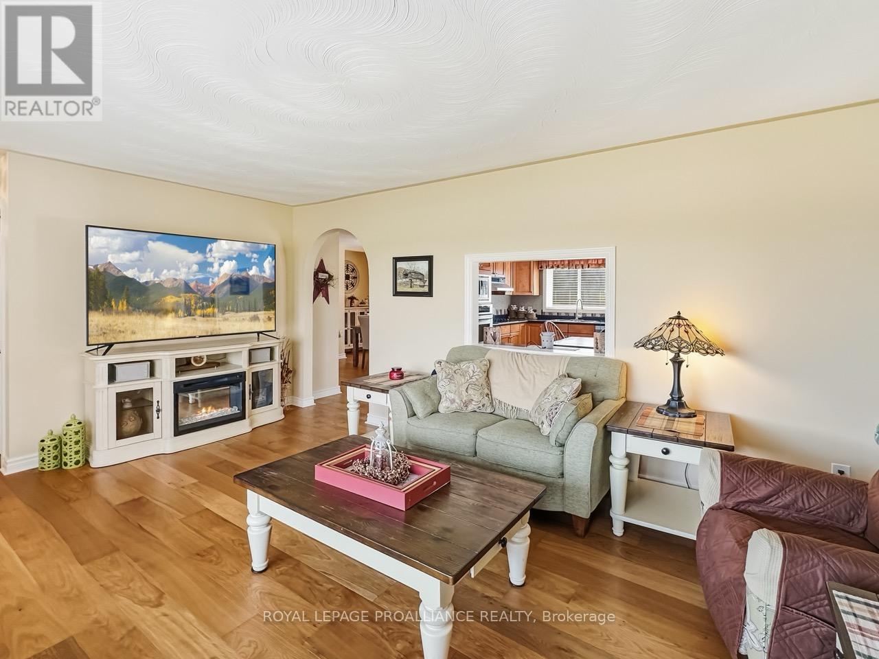 305 Valley Road, Prince Edward County, Ontario  K0K 1A0 - Photo 16 - X13000678