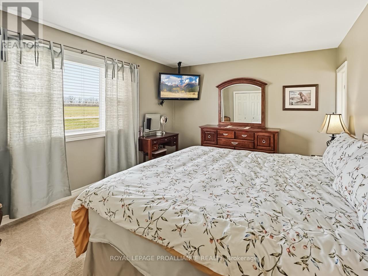 305 Valley Road, Prince Edward County, Ontario  K0K 1A0 - Photo 17 - X13000678