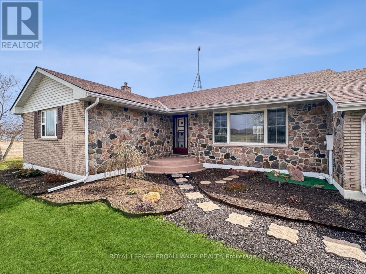 305 Valley Road, Prince Edward County, Ontario  K0K 1A0 - Photo 5 - X13000678