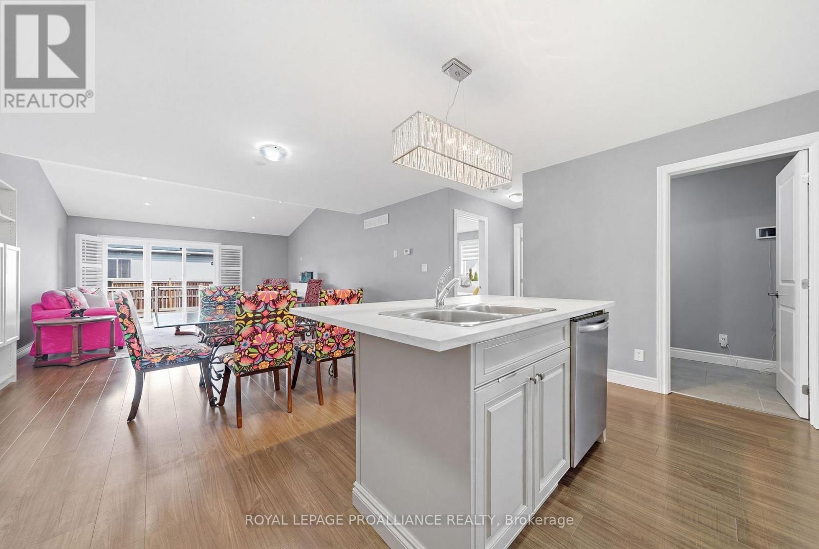 14 Cobblestone Street, Belleville, Ontario  K8P 0E4 - Photo 10 - X13000792