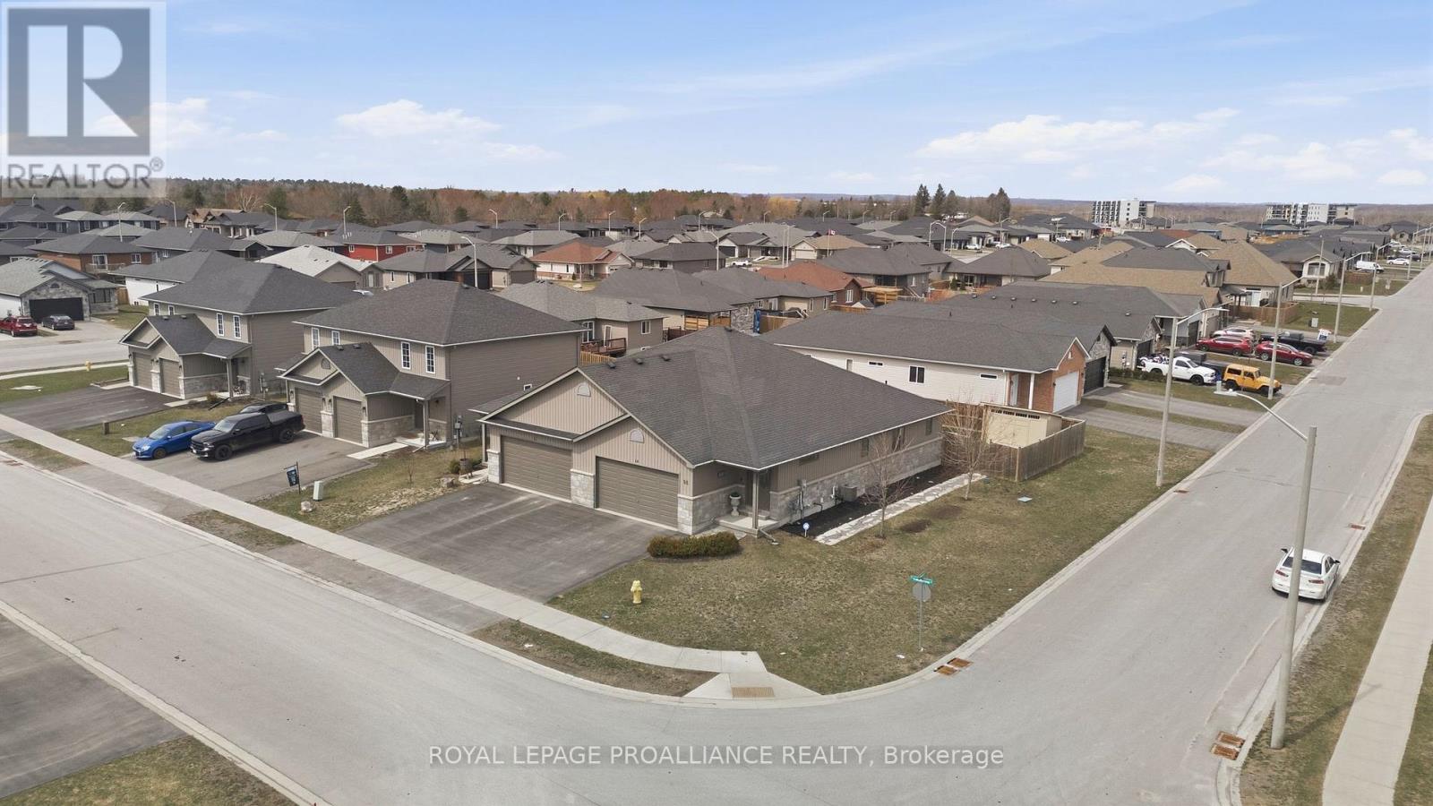 14 Cobblestone Street, Belleville, Ontario  K8P 0E4 - Photo 3 - X13000792