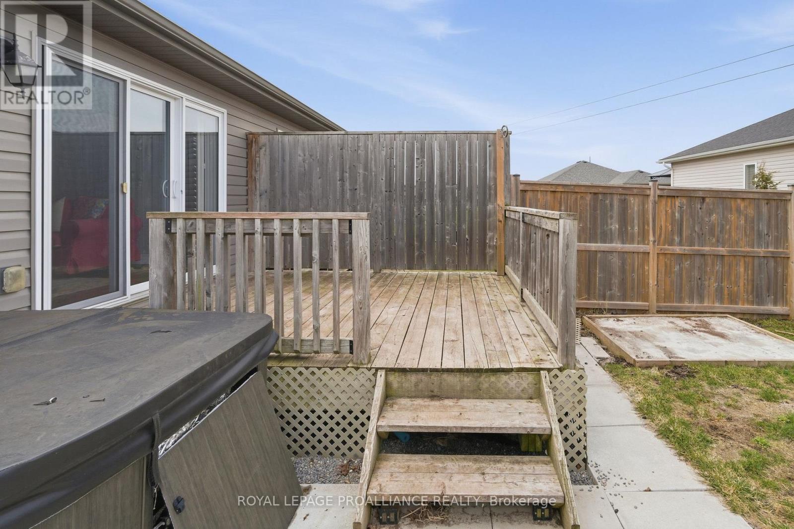 14 Cobblestone Street, Belleville, Ontario  K8P 0E4 - Photo 32 - X13000792