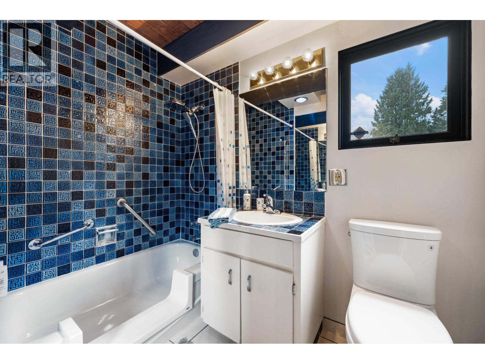 4891 Water Lane, West Vancouver, British Columbia  V7W 1K4 - Photo 27 - R3111679