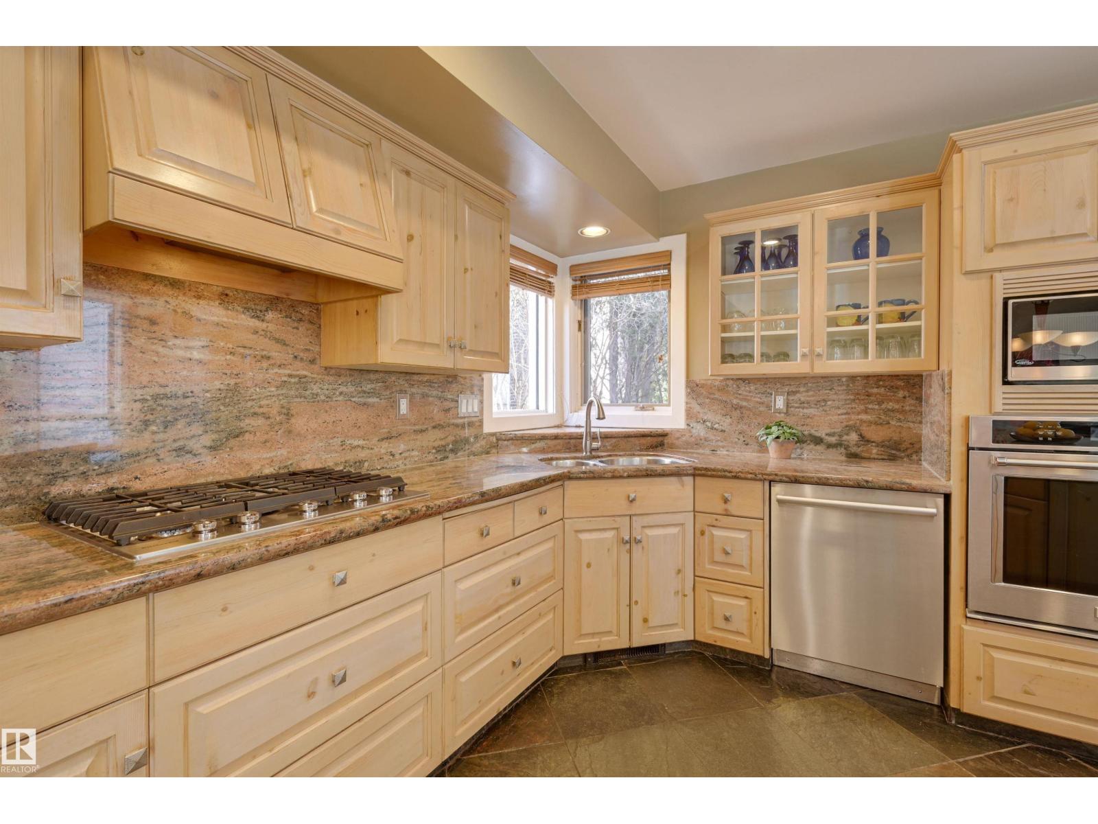 9918 145 St Nw, Edmonton, Alberta  T5N 2X3 - Photo 14 - E4482302