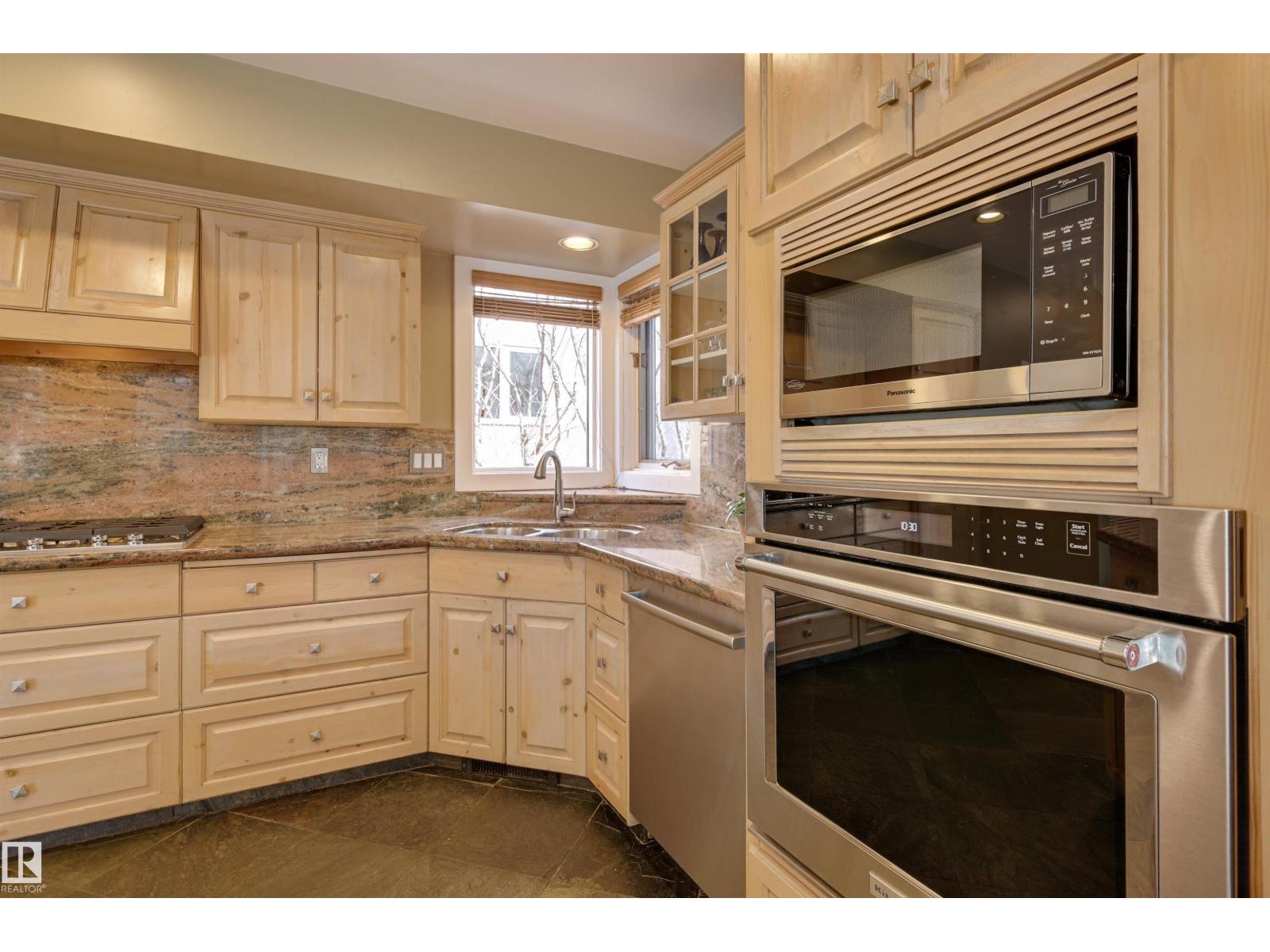 9918 145 St Nw, Edmonton, Alberta  T5N 2X3 - Photo 15 - E4482302