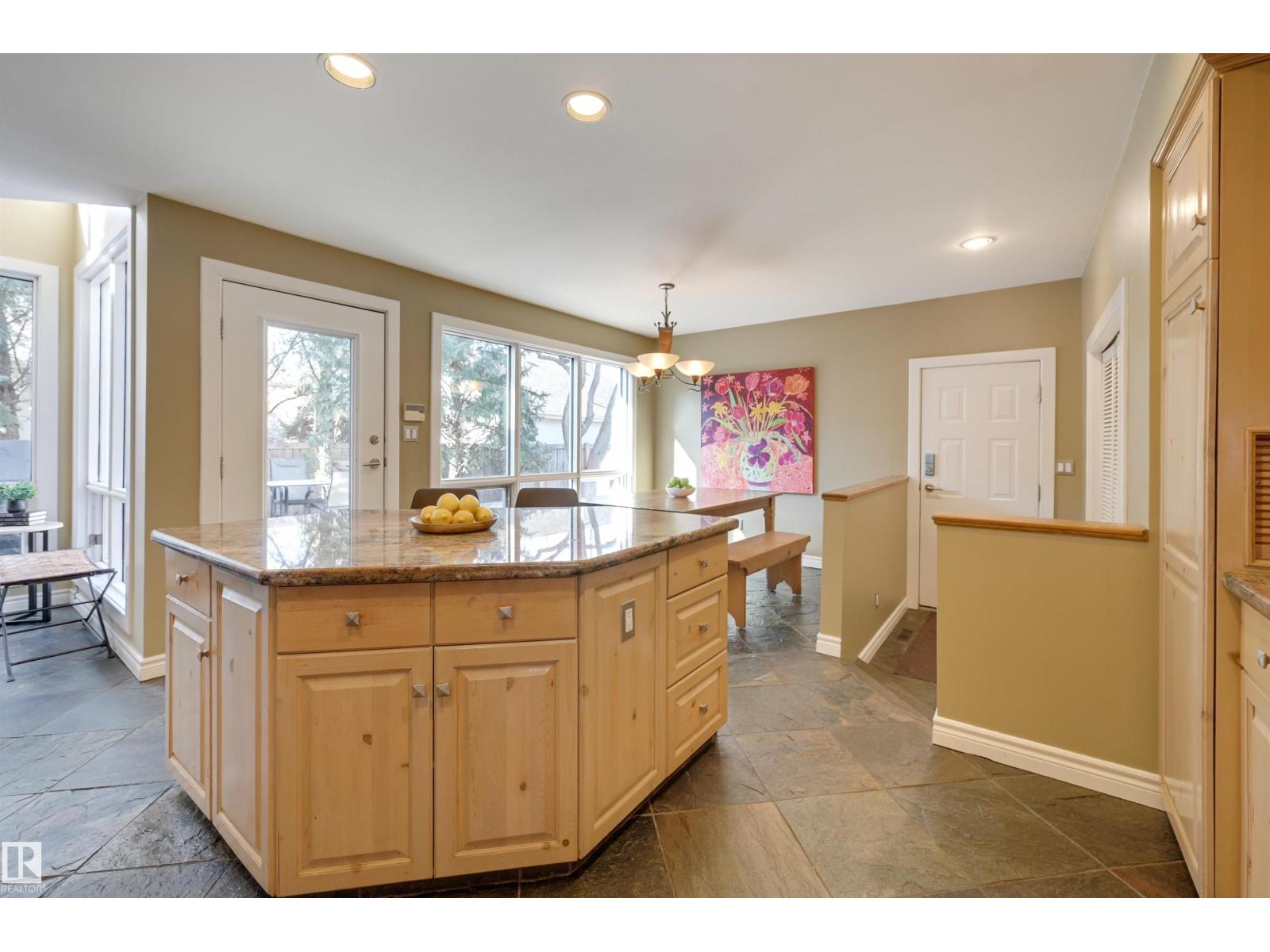 9918 145 St Nw, Edmonton, Alberta  T5N 2X3 - Photo 16 - E4482302