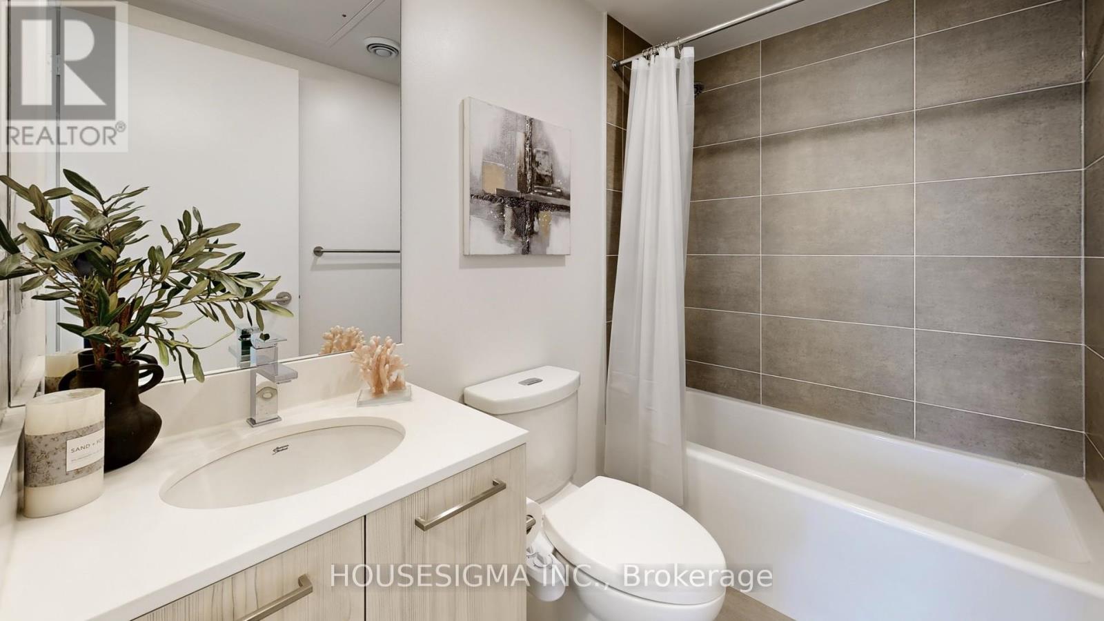 1404 - 65 Mutual Street, Toronto, Ontario  M5B 0E5 - Photo 12 - C13000688